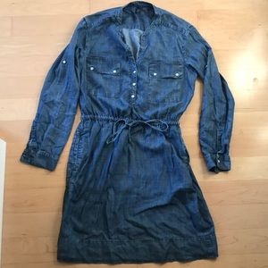 BNWOT Gap Denim Chambray Jean Dress (Medium)